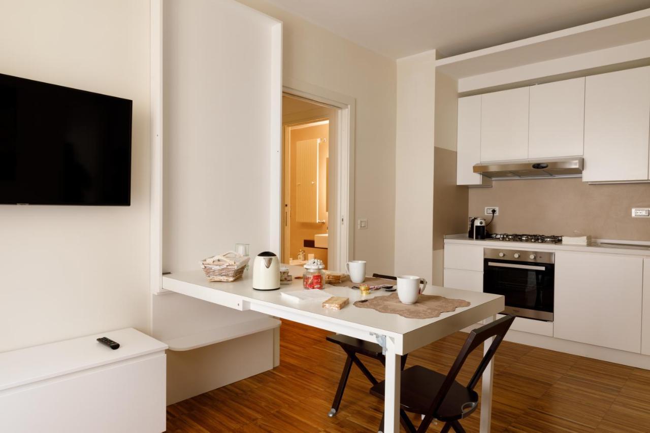 I Vicoli Exclusive Apartments Fondi Luaran gambar