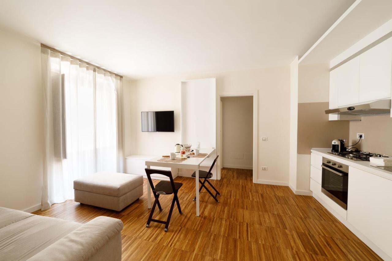 I Vicoli Exclusive Apartments Fondi Luaran gambar